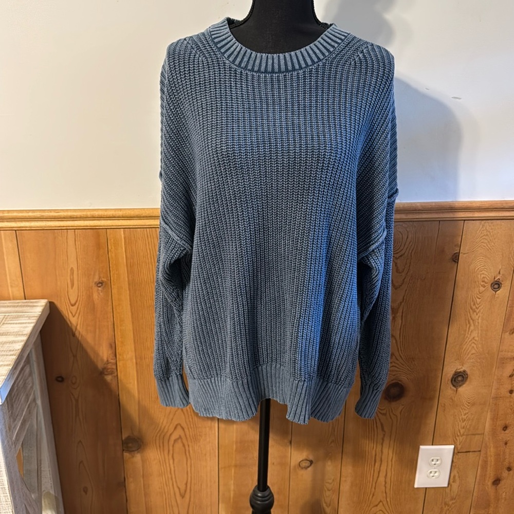American Eagle Knitted Sweater